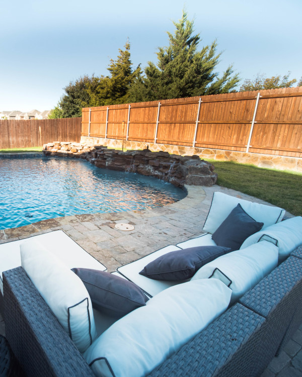 Neutral Tones, Lasting Style