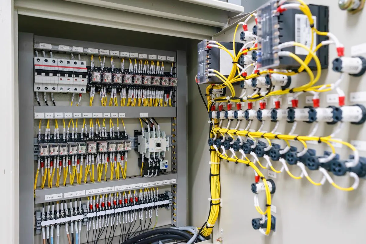 Distribution Panels (MCC / PCC)