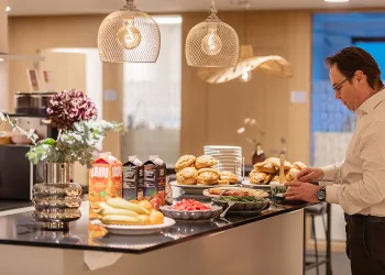 Kontorshotell/Co-working finns att hyra på Torshamnsgatan 27 i Stockholm