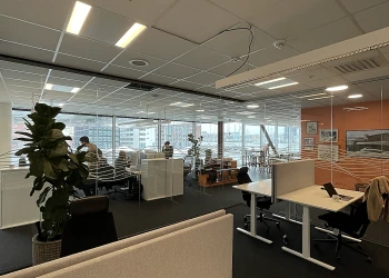 Kontorshotell/Co-working finns att hyra på Lindholmspiren 7  i Göteborg