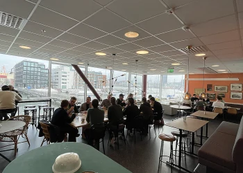 Kontorshotell/Co-working finns att hyra på Lindholmspiren 7  i Göteborg