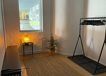 Idrott/danslokal finns att hyra på Halmstadsvägen 41 i Stockholm