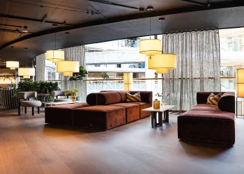 Kontorshotell/Co-working finns att hyra på Torshamnsgatan 35 i Stockholm