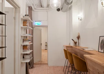 Treatment room finns att hyra på Rödabergsgatan 11 i Stockholm