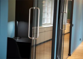 Kontorshotell/Co-working finns att hyra på Kungsgatan 32, våning 8 i Stockholm