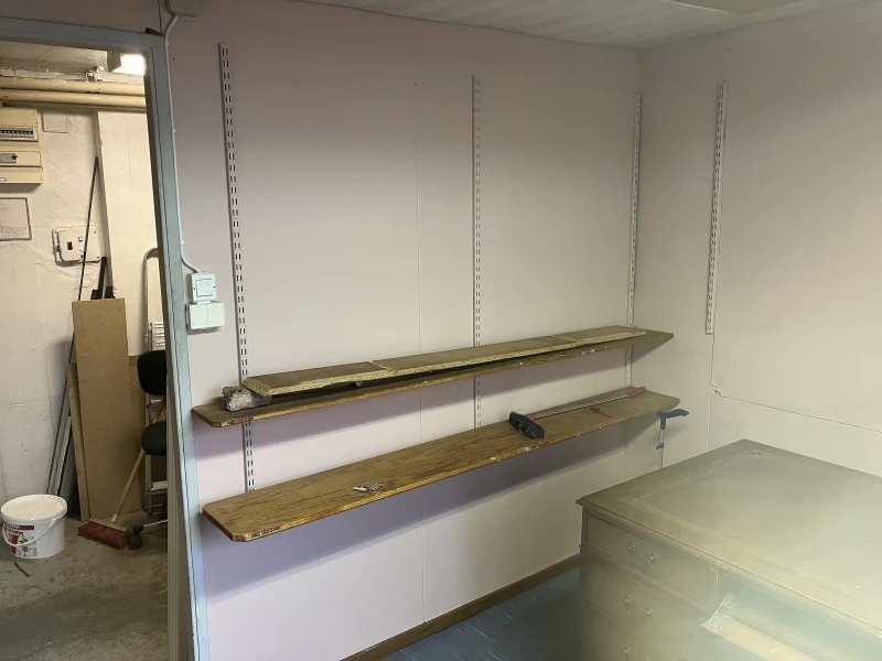 Lager/Logistik finns att hyra på Tellusborgsvägen 50 i Stockholm