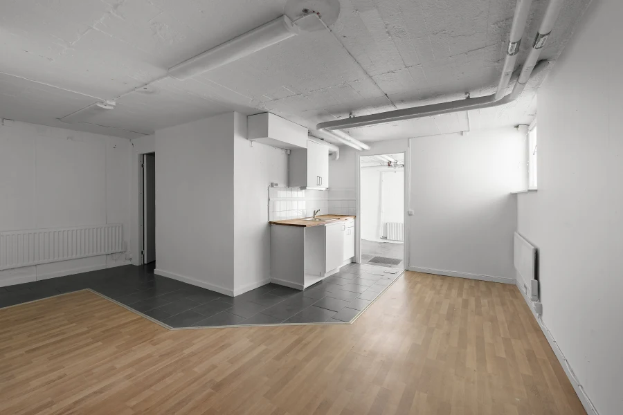 Lager/Logistik finns att hyra på Schlytersvägen 45 i Stockholm