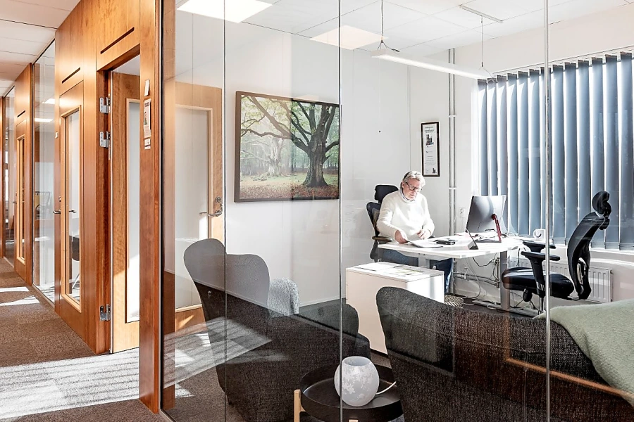 Kontorshotell/Co-working finns att hyra på Stenbackevägen 6 i Örebro