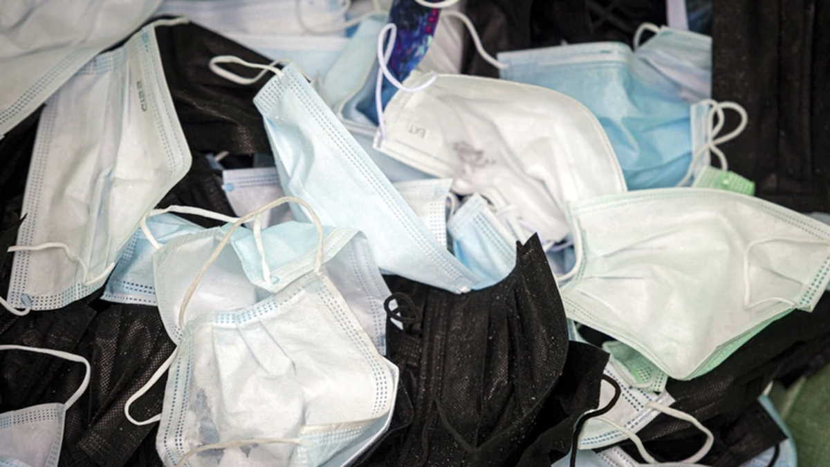 Switzerland 140 million COVID masks set to expire this year News