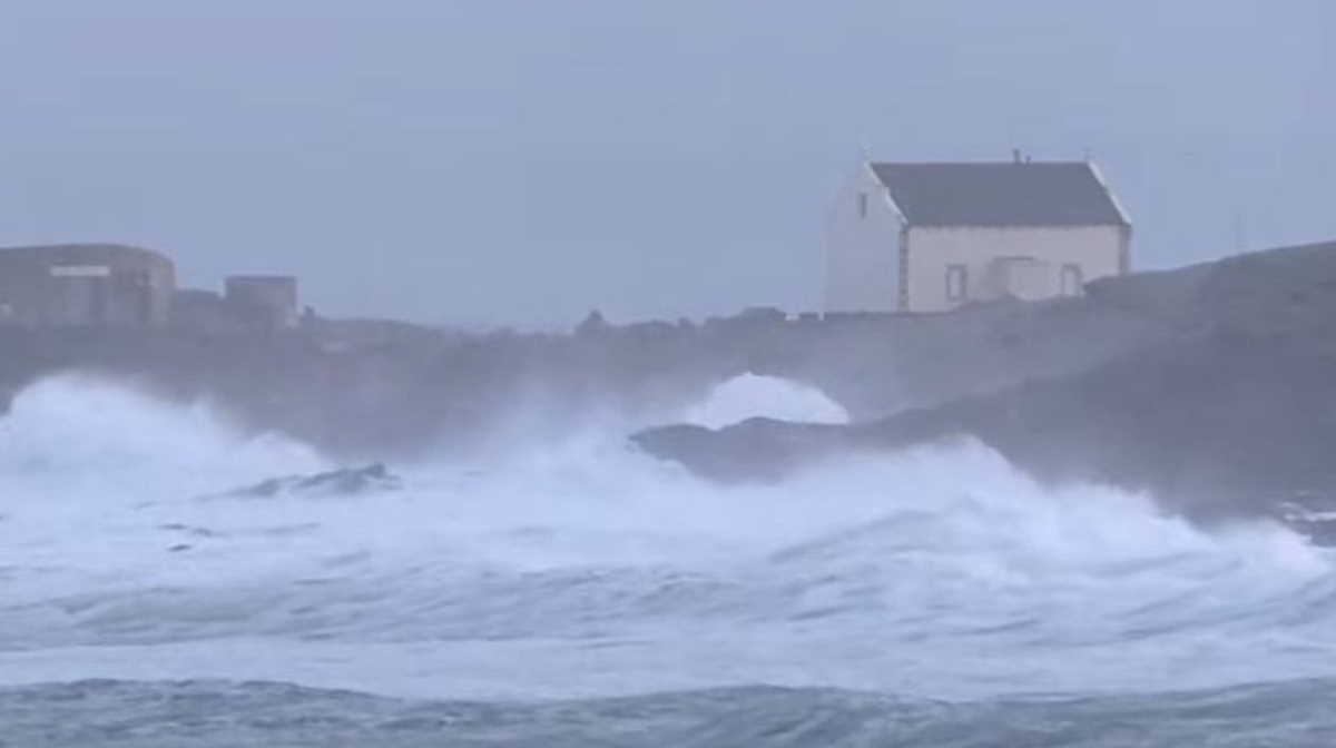 Extreme weather warning for London, chaos in UK after Storm Eunice hit