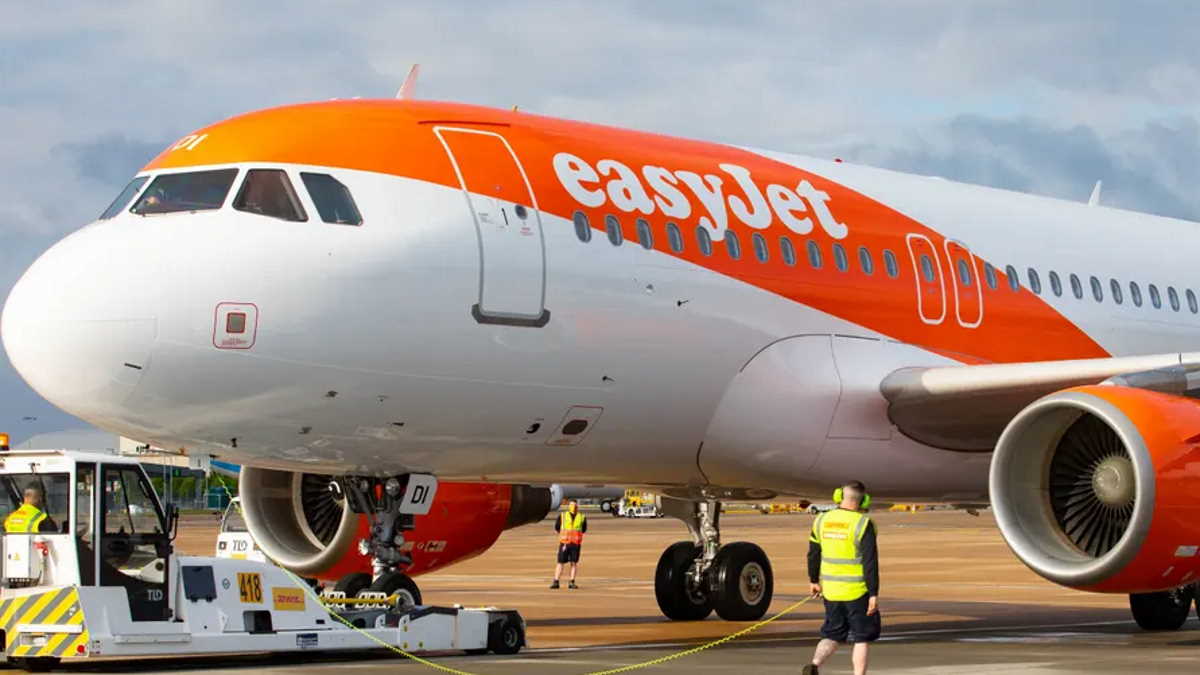 EasyJet to offer Twilight Bag Drop service at Edinburgh Airport