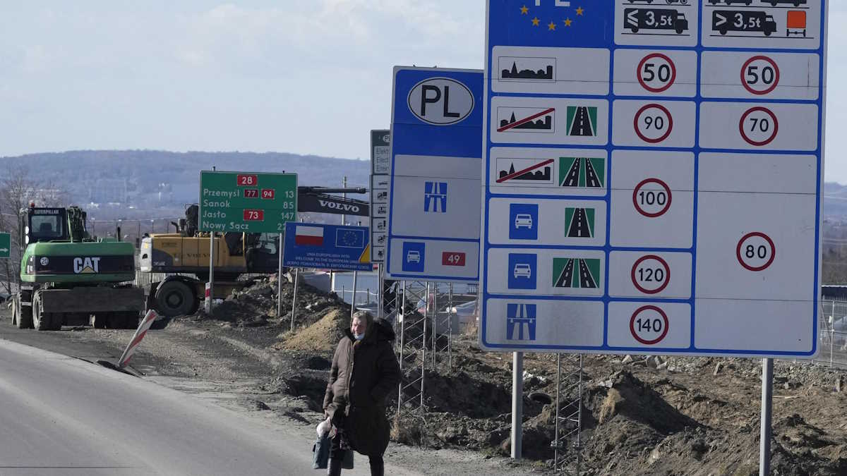Polish farmers to step up protests with total blockade of Ukrainian ...