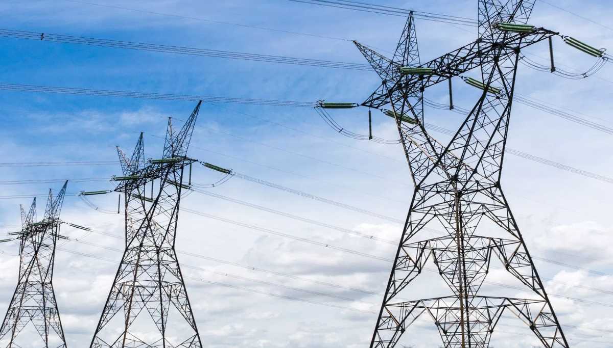 Zimbabwean businesses adjust working hours as power shortage persists