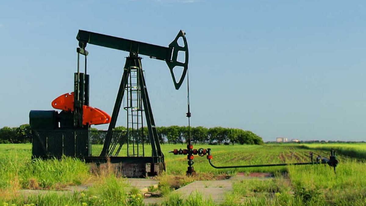 Devon Energy acquires Rim Rock Oil and Gas leasehold interest and