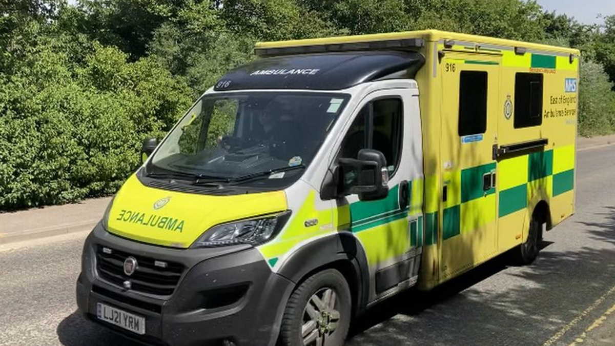 Uk Highest Alert Level For Ambulance In Midst Of Heatwave £5000 Fine For Driving With 8455