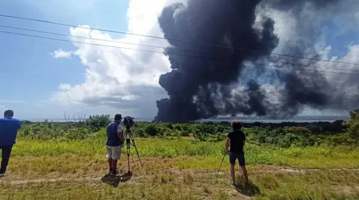 Lightning strike causes major fire at Cuban fuel depot News POST