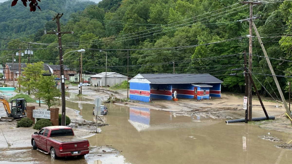 West Virginia Governor Declares State Of Emergency For Kanawha And Fayette Counties Due To 9234