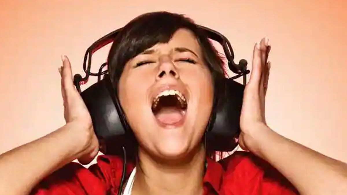 One billion young people risk hearing loss from loud music Health