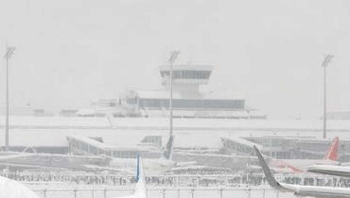 Snow covered Munich airport closed to traffic on Tuesday News POST Online Media