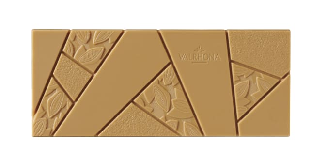 DULCEY 35% TASTING BAR SMOOTH, CREAMY CHOCOLATE WITH A WARM, GOLDEN COLOR