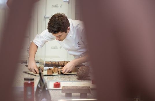 valrhona.com-home-services-essentiels
