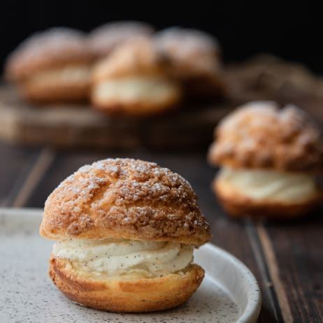 valrhona.asia/recipe/small-vanilla-cream-choux-buns