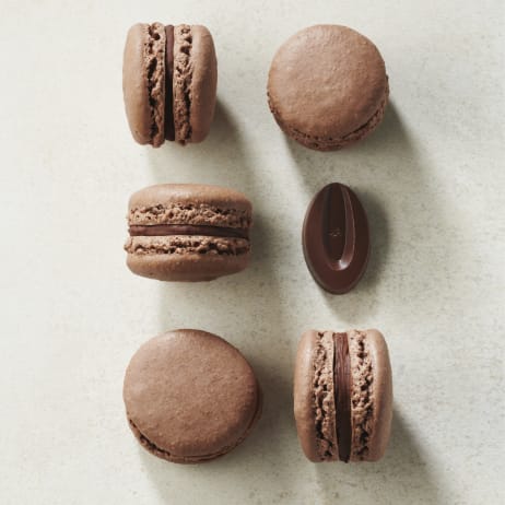 Chocolate macarons