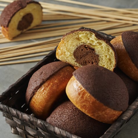 valrhona.asia/recipe/pineapple-bun-holobao