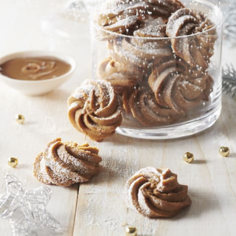 valrhona.asia/recipes/muscovado-sugar-praline-shortbread