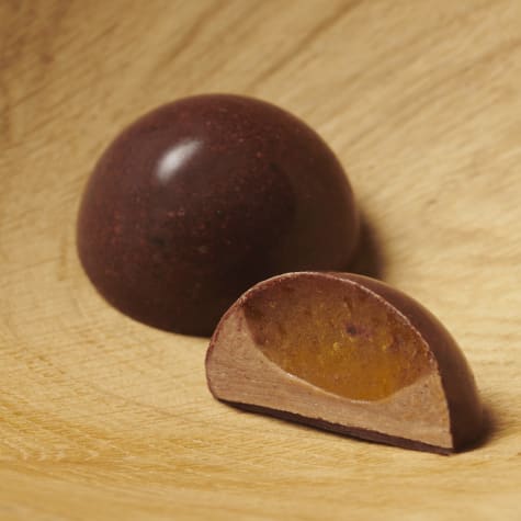 Garnet chocolate bonbons