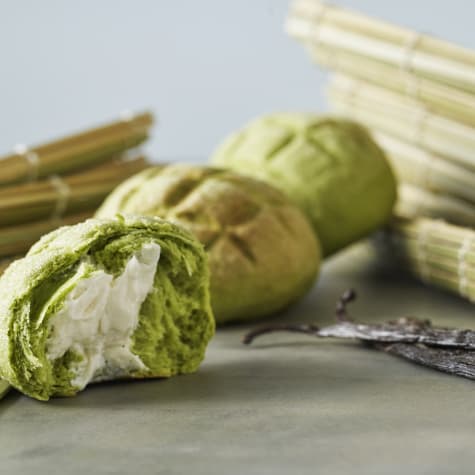 valrhona.asia/recipe/melon-pan-matcha