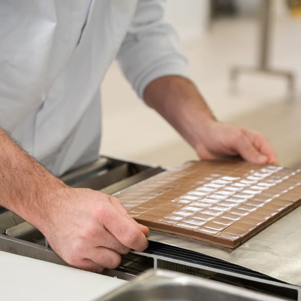 découpe guitarre chocolat valrhona