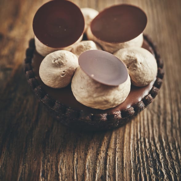 Making cocoa shortcrust pastry