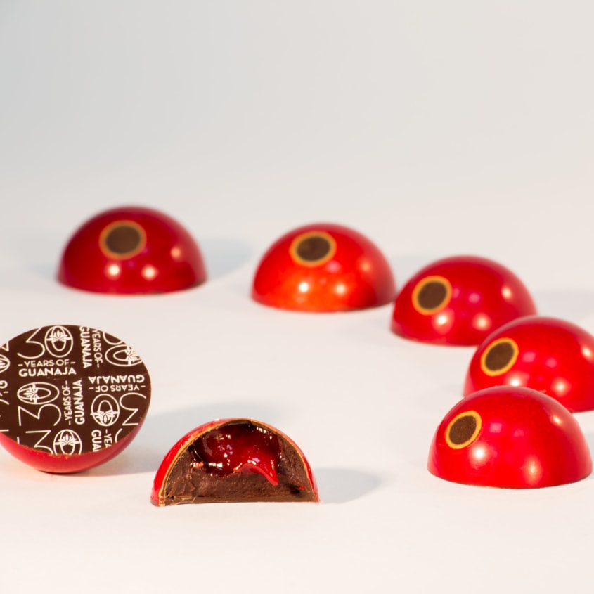 Buruna bonbon ふわもこ Pupille Bonbon with Guanaja 70% | Valrhona