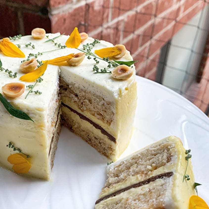 HAZELNUT, PASSION FRUIT, WHITE CHOCOLATE LAYER CAKE | Valrhona