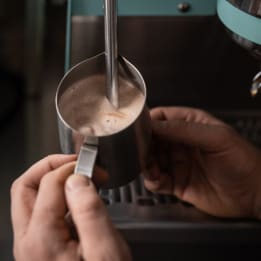 valrhona.com-home-instawall-image 3