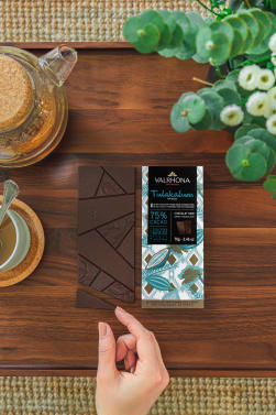 Valrhona TULAKALUM 75% Single Origin Tasting Bar from Belize