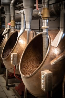 Lifestyle Crispy pearls Dark Milk Dulcey