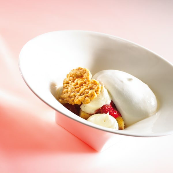 Strawberry And Vanilla | Valrhona Chocolate