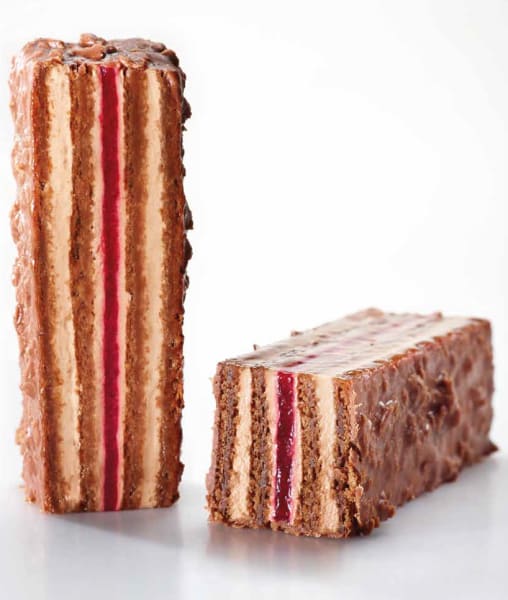 Valrhona Milk Chocolate Atoti Finger Travel Cake Recipe