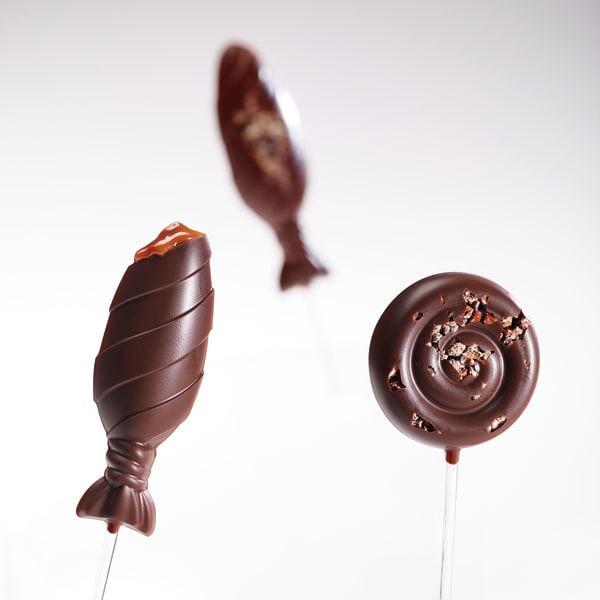 Lollipops dark chocolate ''karna'' | Valrhona Chocolate
