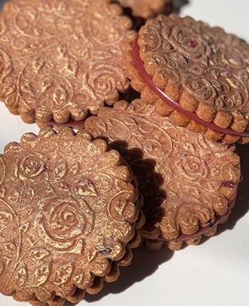 Strawberry sable | Valrhona