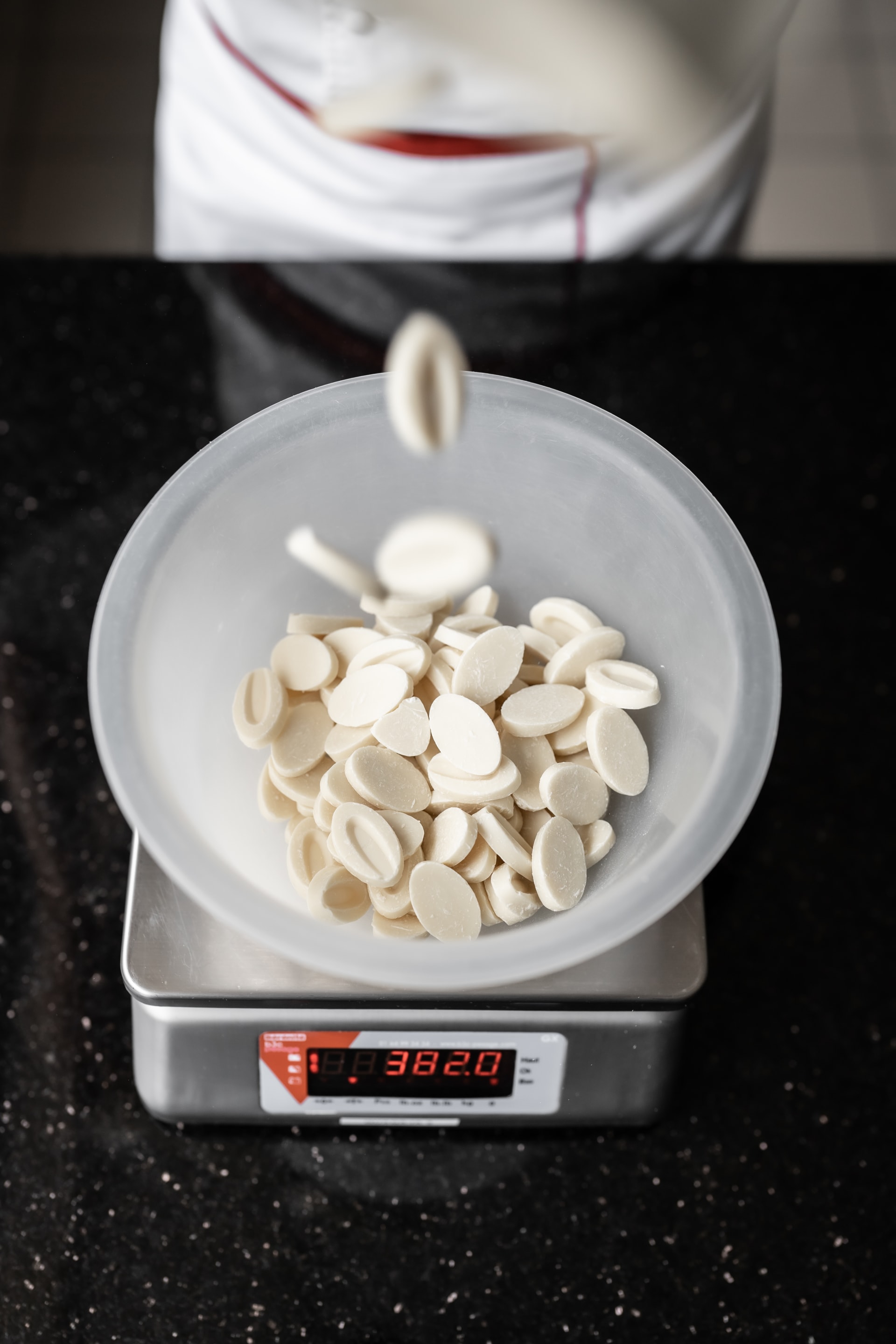 chocolate drops (white)