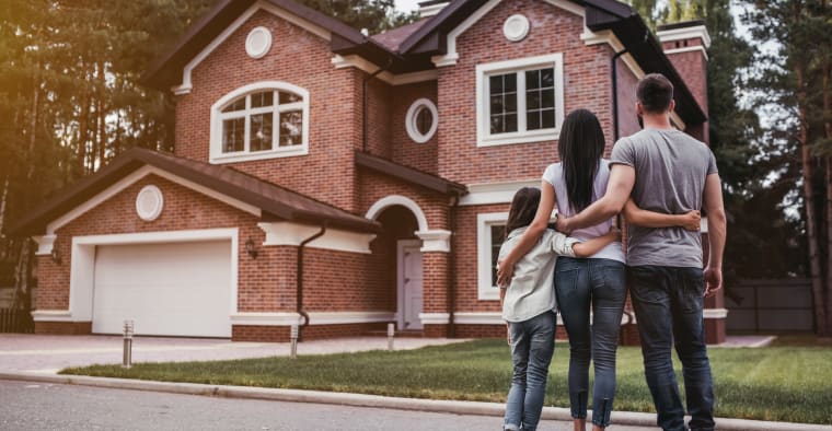 Nearly Half of Homeowners Don't Know What Their Insurance Policy Covers - ValuePenguin