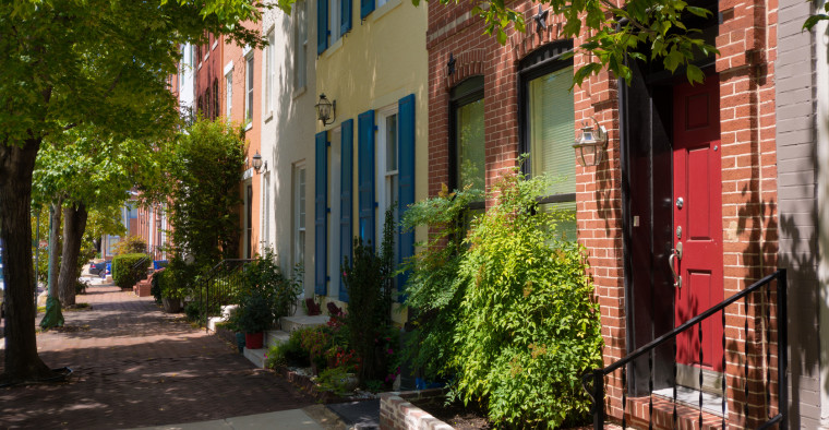 houses on city street