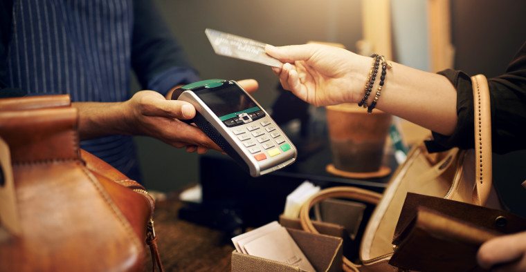 Statistics on how people use credit cards.