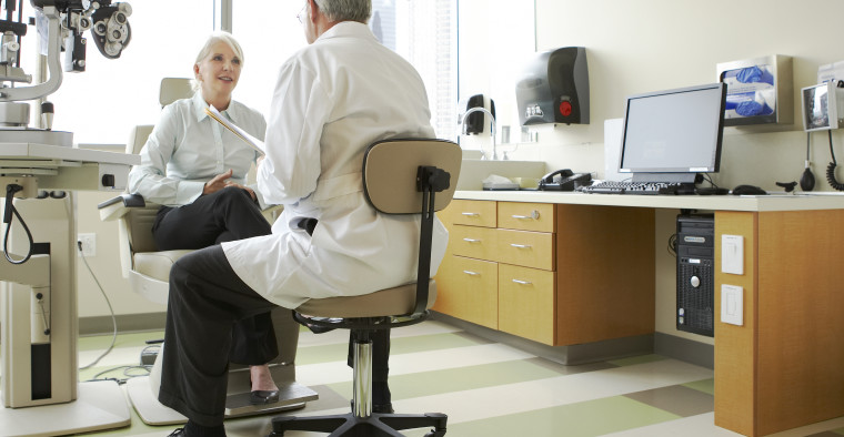 eye doctor appointment lasik surgery