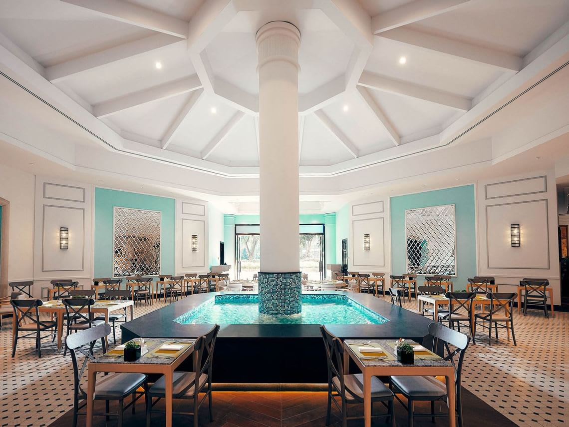 Picture of the Ellenborough Market Café seating