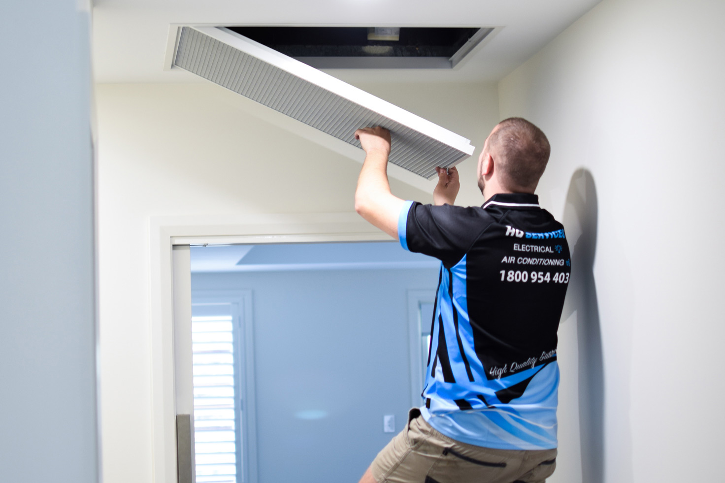 Replacing Air Conditioner Filter