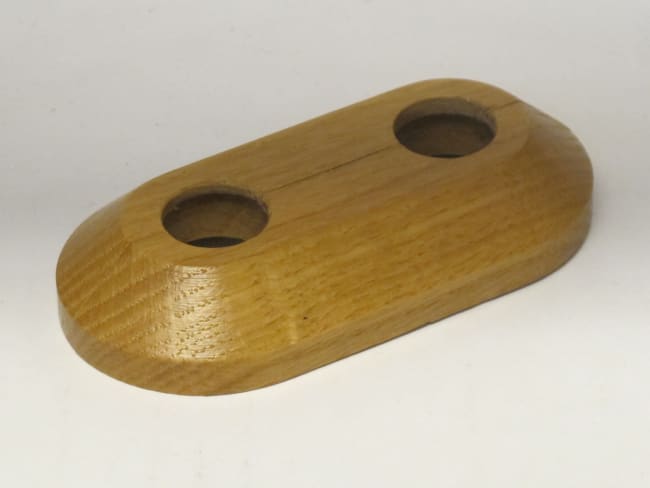 Dobbelrosett, eik, 50 mm senter, 19 mm hull